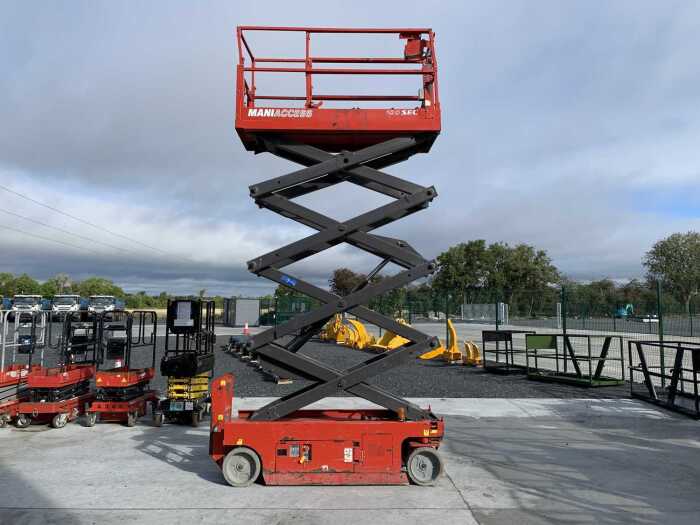2015 Manitou 100SEC Electric Scissors Lift c/w Control Box