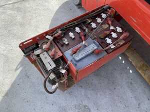 2015 Manitou 100SEC Electric Scissors Lift c/w Control Box - 8