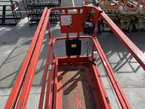 2015 Manitou 100SEC Electric Scissors Lift c/w Control Box - 11