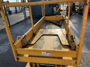 UNRESERVED 2017 Haulotte Optimum 8 Electric Scissors Lift - 6