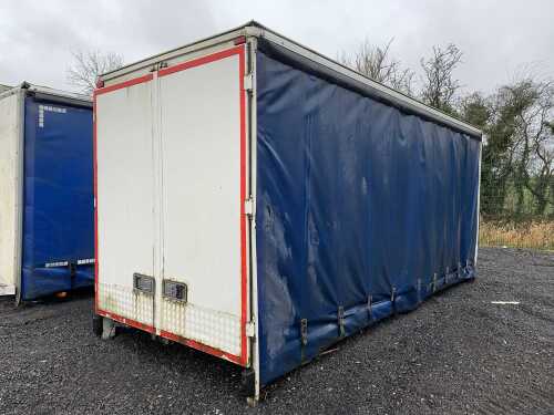 UNRESERVED Curtainside Body