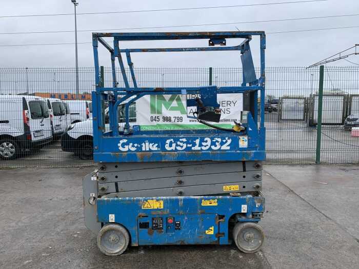 Genie GS1932 Electric Scissors Lift