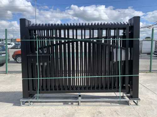 UNRESERVED NEW/UNUSED 17FT x 6FT Iron Pillar Gates