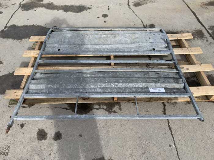 UNRESERVED Galvanised Cattle Dividing Gate