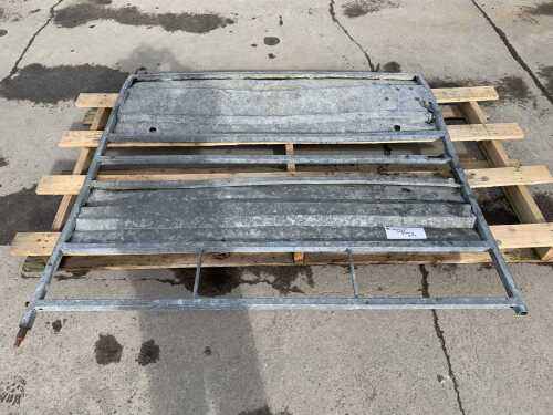 UNRESERVED Galvanised Cattle Dividing Gate