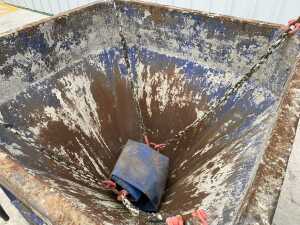 UNRESERVED 2015 DRE 3/4M Concrete Cone Skip c/w Chains - 8