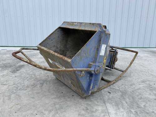 2016 DRE 3/4M Column Concrete Skip c/w Chains
