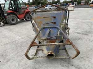 2016 DRE 3/4M Column Concrete Skip c/w Chains - 4