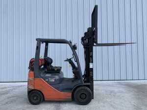 UNRESERVED 2010 Toyota 1.5T Gas Forklift - 3