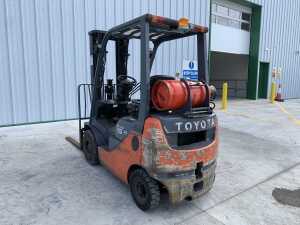 UNRESERVED 2010 Toyota 1.5T Gas Forklift - 5
