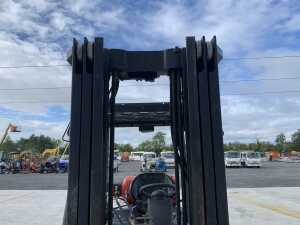 UNRESERVED 2010 Toyota 1.5T Gas Forklift - 11