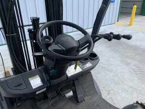 UNRESERVED 2010 Toyota 1.5T Gas Forklift - 13