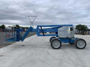 UNRESERVED 2013 Genie Z-45/25J Articulated Diesel Boom Lift - 2