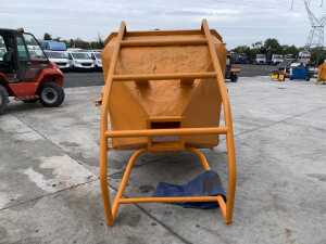 2016 DRE 2M Column Concrete Skip - 4