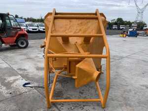 DRE 2M Column Concrete Skip - 4