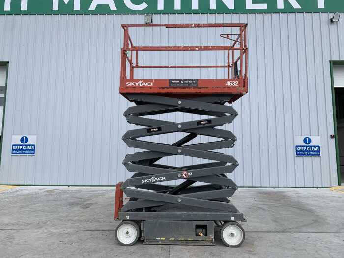 2018 Skyjack SJ4632 Electric Scissors Lift c/w Control Box