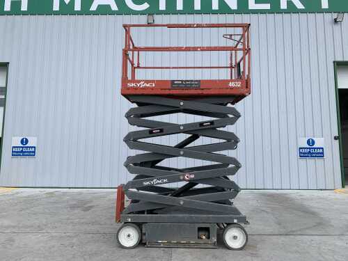 2018 Skyjack SJ4632 Electric Scissors Lift c/w Control Box