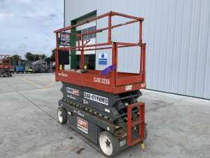 2015 Skyjack SJ3226 Electric Scissors Lift c/w Control Box - 2