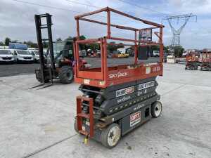 2015 Skyjack SJ3226 Electric Scissors Lift c/w Control Box - 4