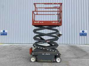 2018 Skyjack SJ3219 Electric Scissors Lift c/w Control Box