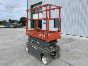 2018 Skyjack SJ3219 Electric Scissors Lift c/w Control Box - 2