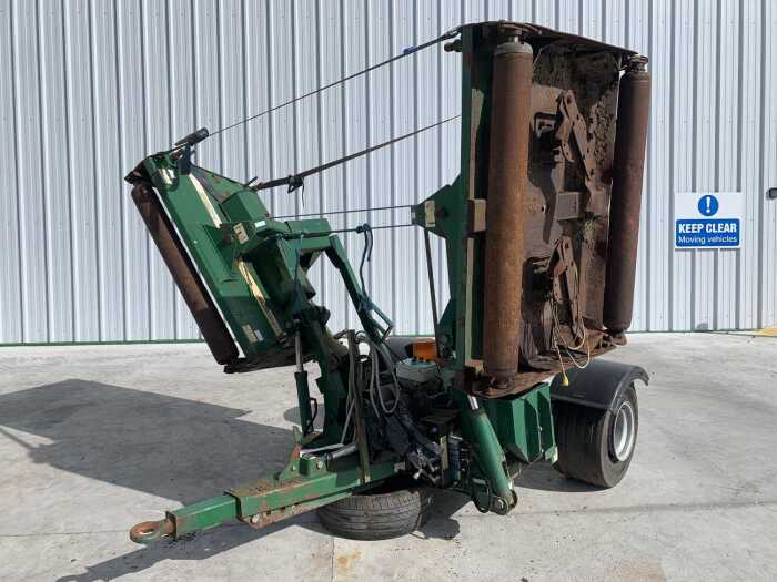 UNRESERVED 2006 Major TDR 16000 Bat Wing Roller Mower