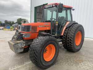 UNRESERVED 2007 Kubota ME8200 4WD Tractor c/w Grass Tyres