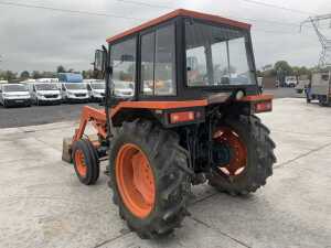 UNRESERVED Kubota L345DT 2WD Tractor c/w Front Loader & Bucket - 3