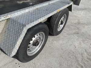 UNRESERVED Indespension 8x4 Twin Axle Trailer c/w Winch & Ramp - 13