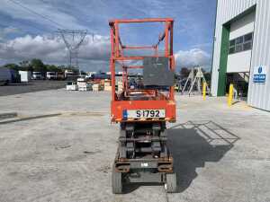 2015 Skyjack SJ3226 Electric Scissors Lift c/w Control Box - 3