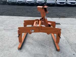 Single Block Grab c/w Forks Attachment - 5