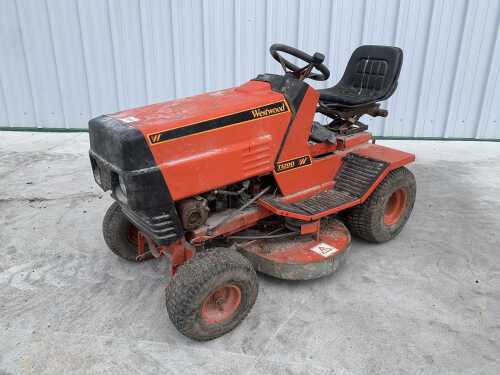 Westwood Ride On Mid Mounted Lawnmower