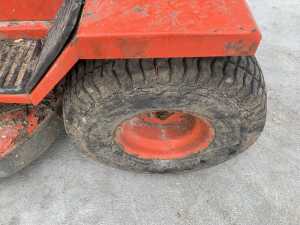 Westwood Ride On Mid Mounted Lawnmower - 11