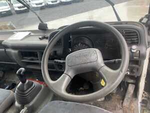 UNRESERVED 2006 Isuzu NPR Caged Tipper - 9