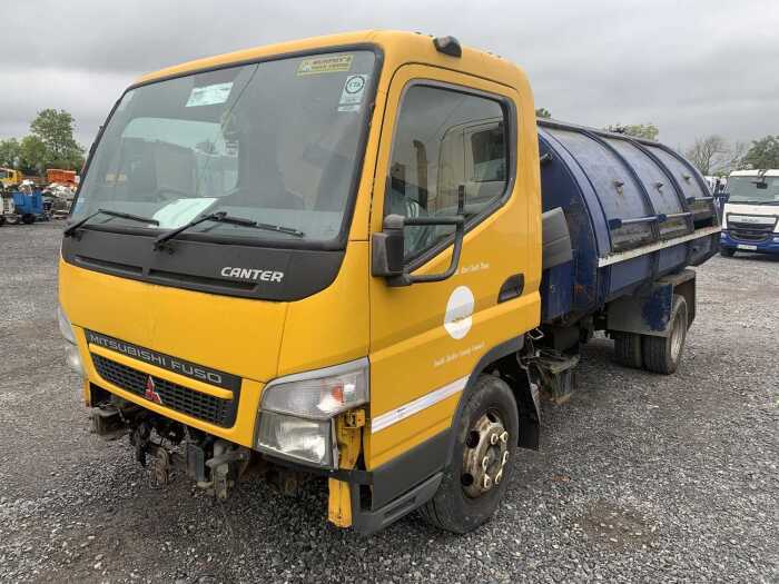UNRESERVED 2007 Mitsubishi Fuso Canter 6C15 Refuse Truck
