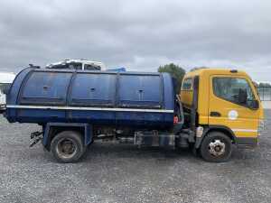 UNRESERVED 2007 Mitsubishi Fuso Canter 6C15 Refuse Truck - 6