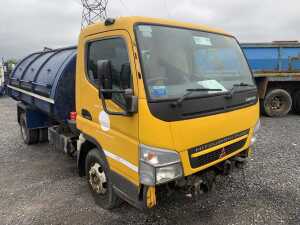 UNRESERVED 2007 Mitsubishi Fuso Canter 6C15 Refuse Truck - 7