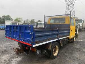UNRESERVED 2006 Isuzu NPR70 Crew Cab - 5