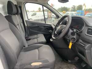 UNRESERVED 2022 Renault Trafic LL30 Blue DCI Business 130 - 8