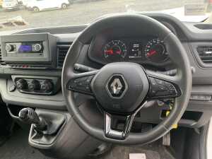 UNRESERVED 2022 Renault Trafic LL30 Blue DCI Business 130 - 9