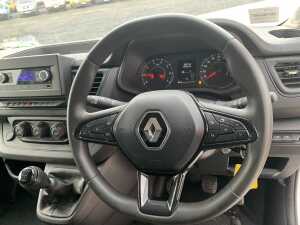 UNRESERVED 2022 Renault Trafic LL30 Blue DCI Business 130 - 11