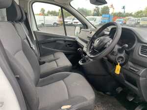 UNRESERVED 2022 Renault Trafic LL30 Blue DCI Business 130 - 9