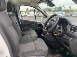 UNRESERVED 2022 Renault Trafic LL30 Blue DCI Business 130 - 9