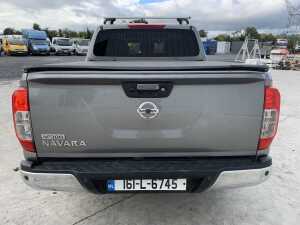 UNRESERVED 2016 Nissan Navara 2.3 Tekna DCI NP300 Crew Cab - 4