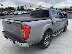 UNRESERVED 2016 Nissan Navara 2.3 Tekna DCI NP300 Crew Cab - 5