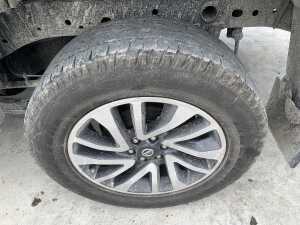 UNRESERVED 2016 Nissan Navara 2.3 Tekna DCI NP300 Crew Cab - 16