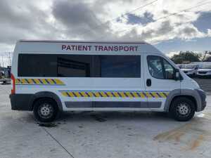 UNRESERVED 2013 Peugeot Boxer 435 L3H2 HDI Ambulance - 6