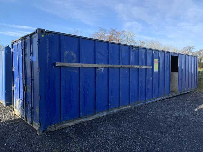 UNRESERVED 40FT x 8FT Storage Container