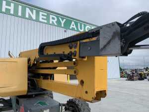 2016 Haulotte HA16 RTJ Pro Articulated Diesel Boom Lift - 10