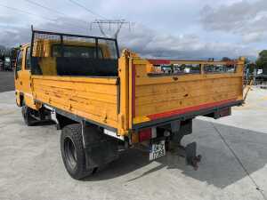2004 Isuzu NPR Crew Cab Tipper - 3